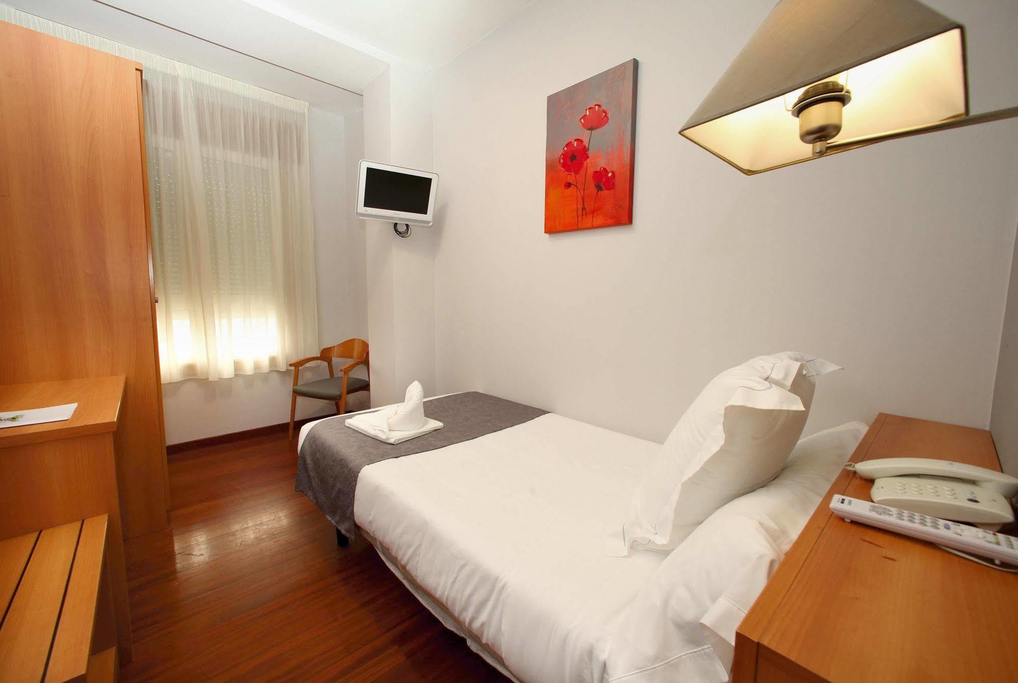 Hotel Ribeira Sacra モンフォルテ・デ・レモス エクステリア 写真