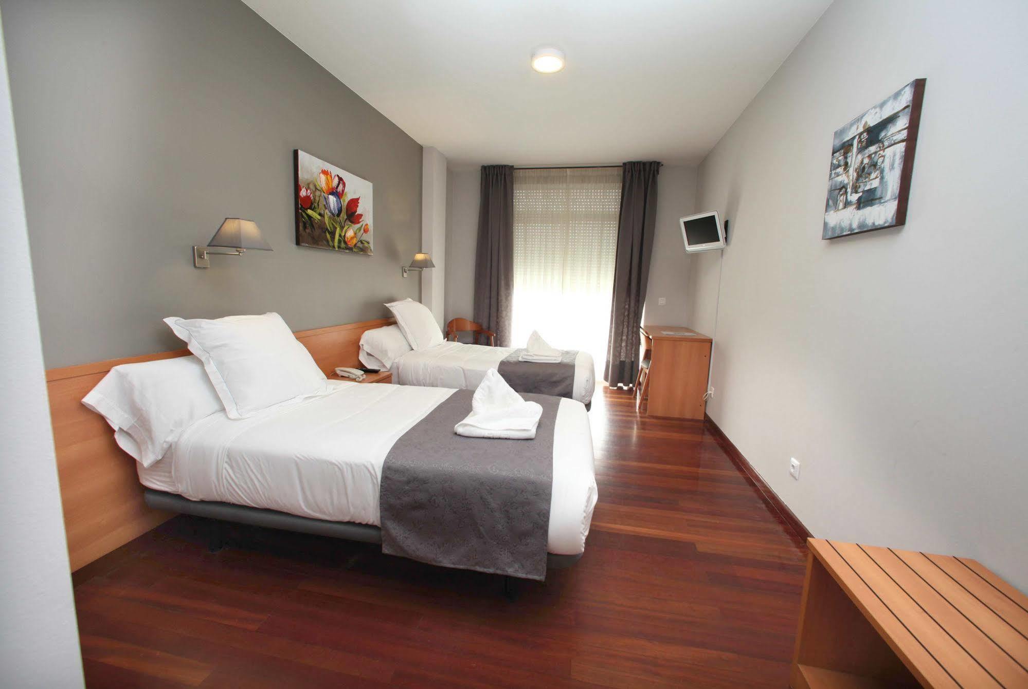 Hotel Ribeira Sacra モンフォルテ・デ・レモス エクステリア 写真