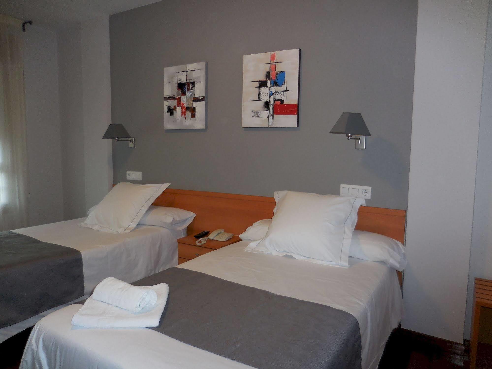 Hotel Ribeira Sacra モンフォルテ・デ・レモス エクステリア 写真